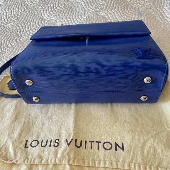 Louis Vuitton Cluny MM bag - Picture 11 of 16